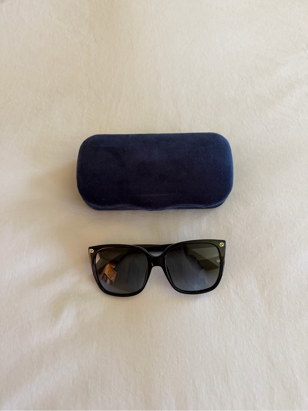 Gucci Black Women’s Oversized Cat-Eye Sunglasses with Navy Case